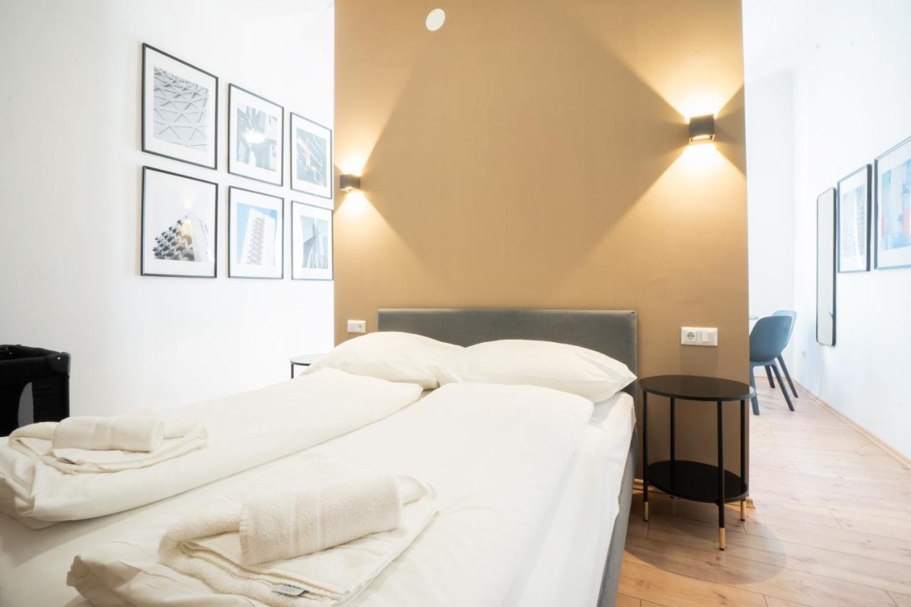 Modern 1-bedroom apartment next to Praterstern Wenen Buitenkant foto