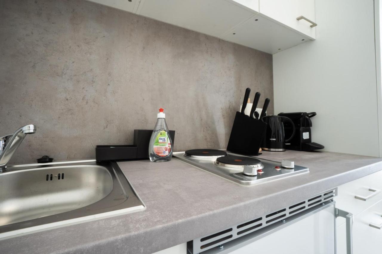 Modern 1-bedroom apartment next to Praterstern Wenen Buitenkant foto